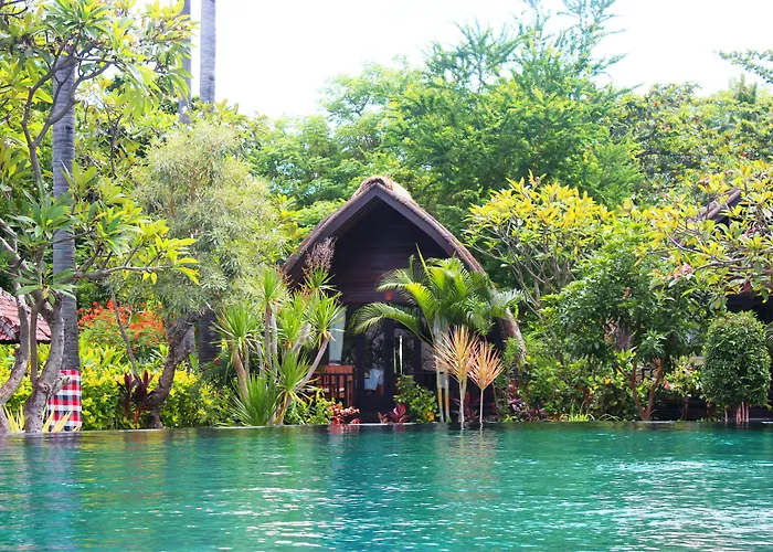 Kinaara & Bali Resort 4*