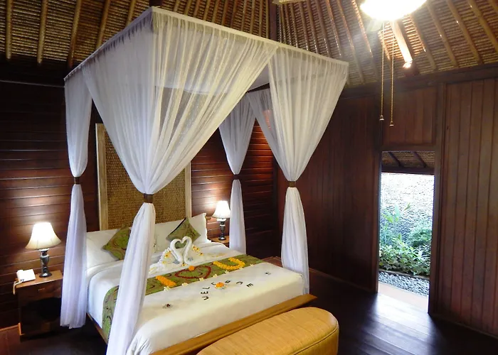 Kinaara & Bali Resort 4*